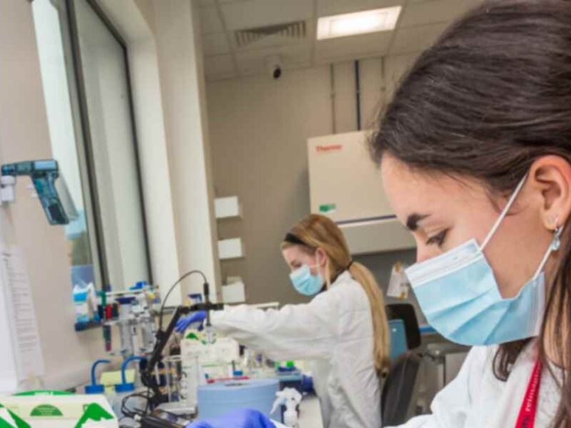 Lab Technicians
